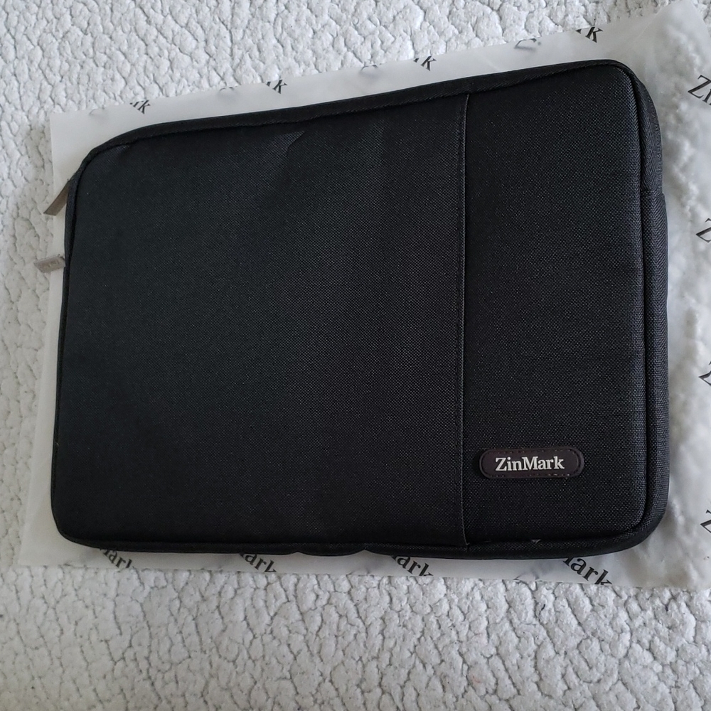 NWOT ZinMark Laptop Black Carrying Bag 13 x 9in